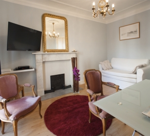 Luxembourg Chic - image