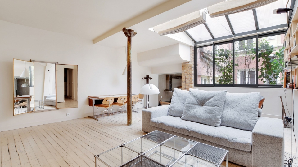 Artist Chic Feels Like Home In Paris